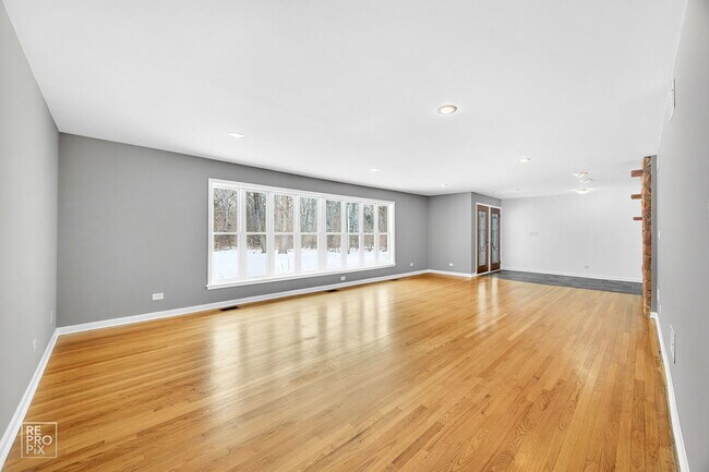 Foto del edificio - 23670 N Elm Rd