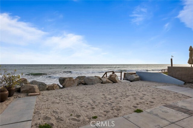 Foto del edificio - 35115 Beach Rd