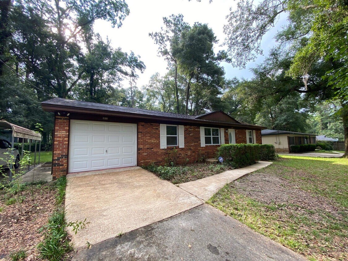 Primary Photo - 3813 Cottingham Dr