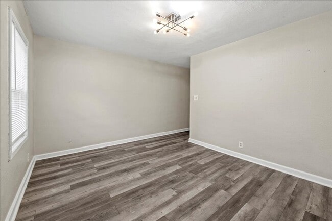 Building Photo - 1338 S Talbott St