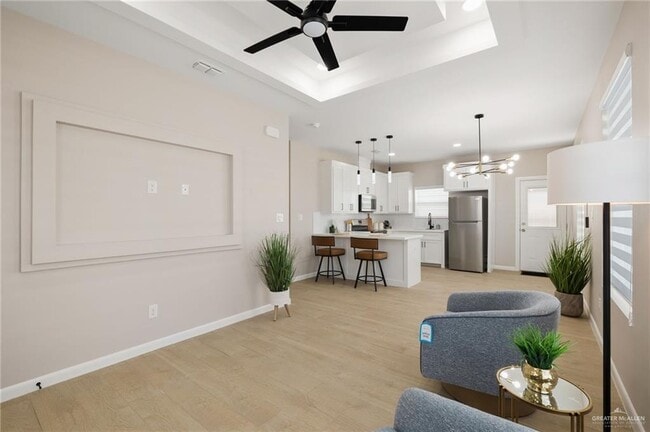 Building Photo - 15 Selena St