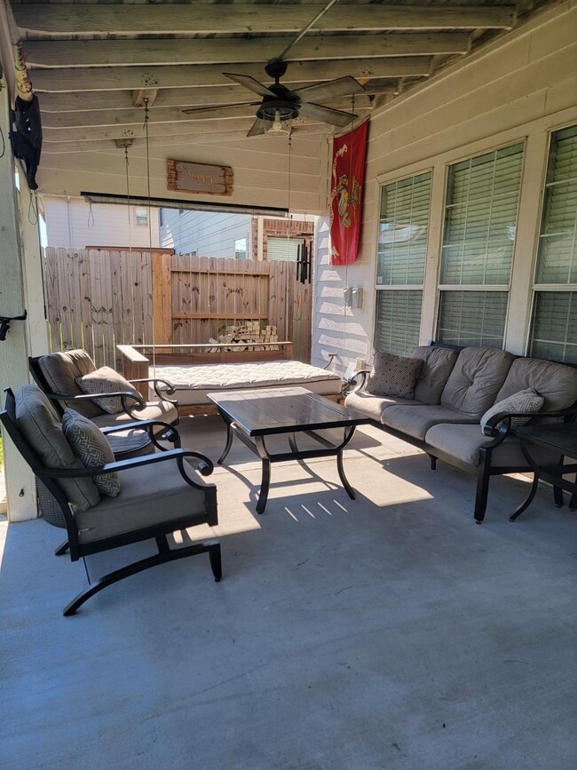 Building Photo - 2507 Willow Springs Ln