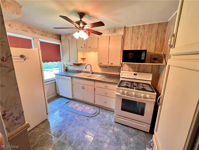 Foto del edificio - 451 Garfield St