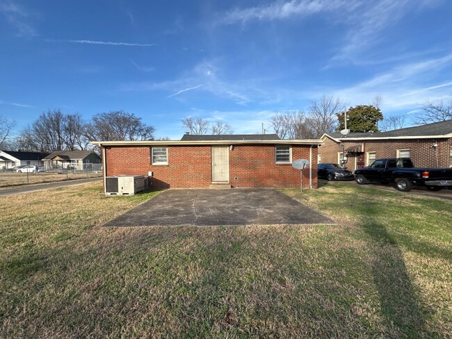 Photo - Charming 3BR Near MTSU & Downtown Murfreesboro House