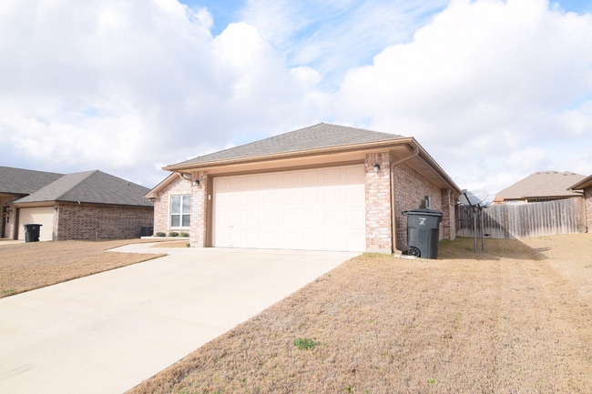 Building Photo - 6503 Morganite Ln