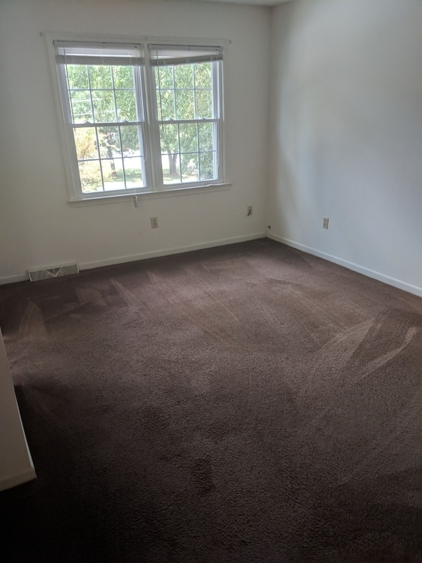 Building Photo - 107 Rainbow Cir