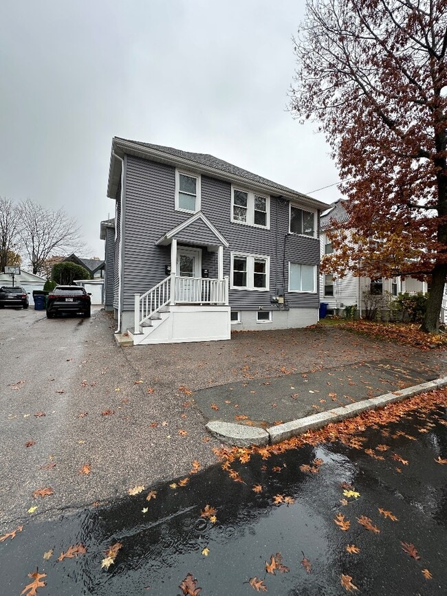 Building Photo - 151 Edinboro St