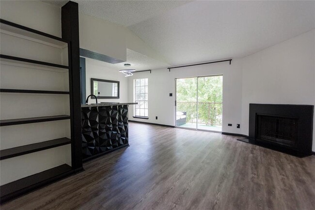 Building Photo - 2120 El Paseo St
