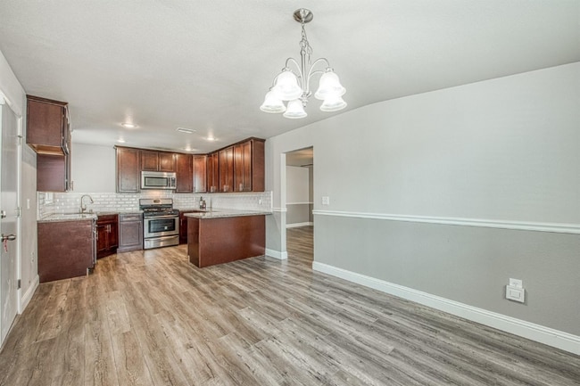 Building Photo - 2234 E Rialto Ave