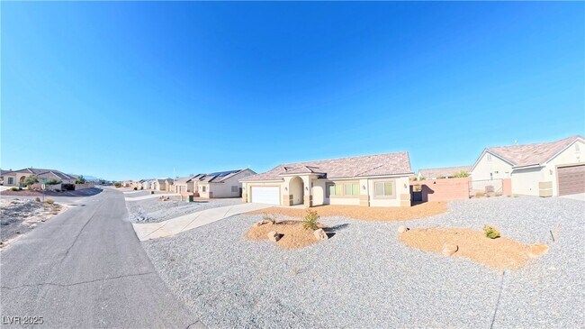 Foto del edificio - 4920 Honey Locust Dr