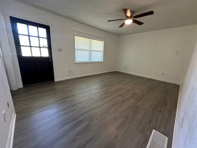Foto del edificio - 3 bedroom 2 bath home in Orchard Hill