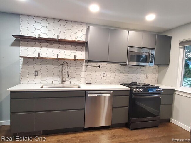 Foto del edificio - 607 Cherry Ave