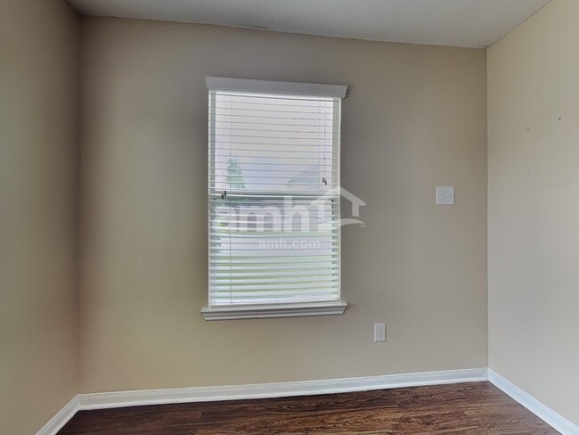 Building Photo - 22270 Queenbury Hills Dr