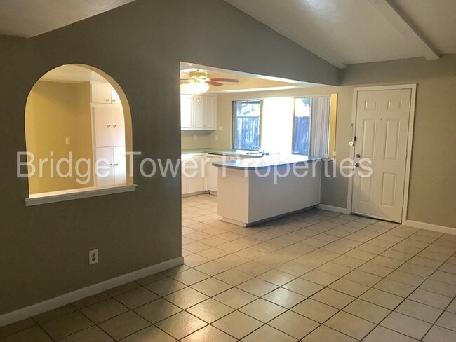 Building Photo - 418 Thistle, Garland