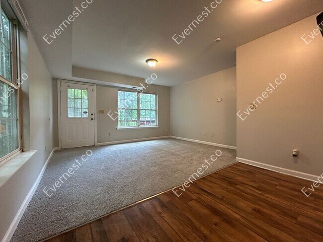 Foto del edificio - 1519 Joseph E. Boone Blvd NW