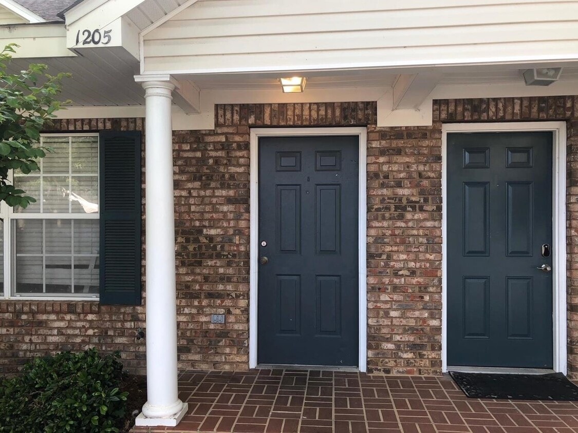 2738 W Tharpe St Unit 1205, Tallahassee, FL 32303 Condo for Rent in
