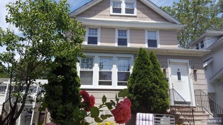 Primary Photo - 135 Beechwood Ave