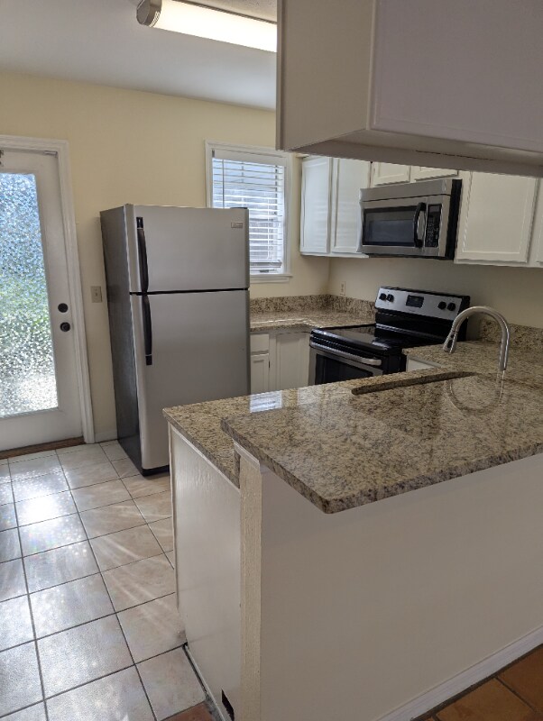 Foto del edificio - 11313 Stratton Park Dr