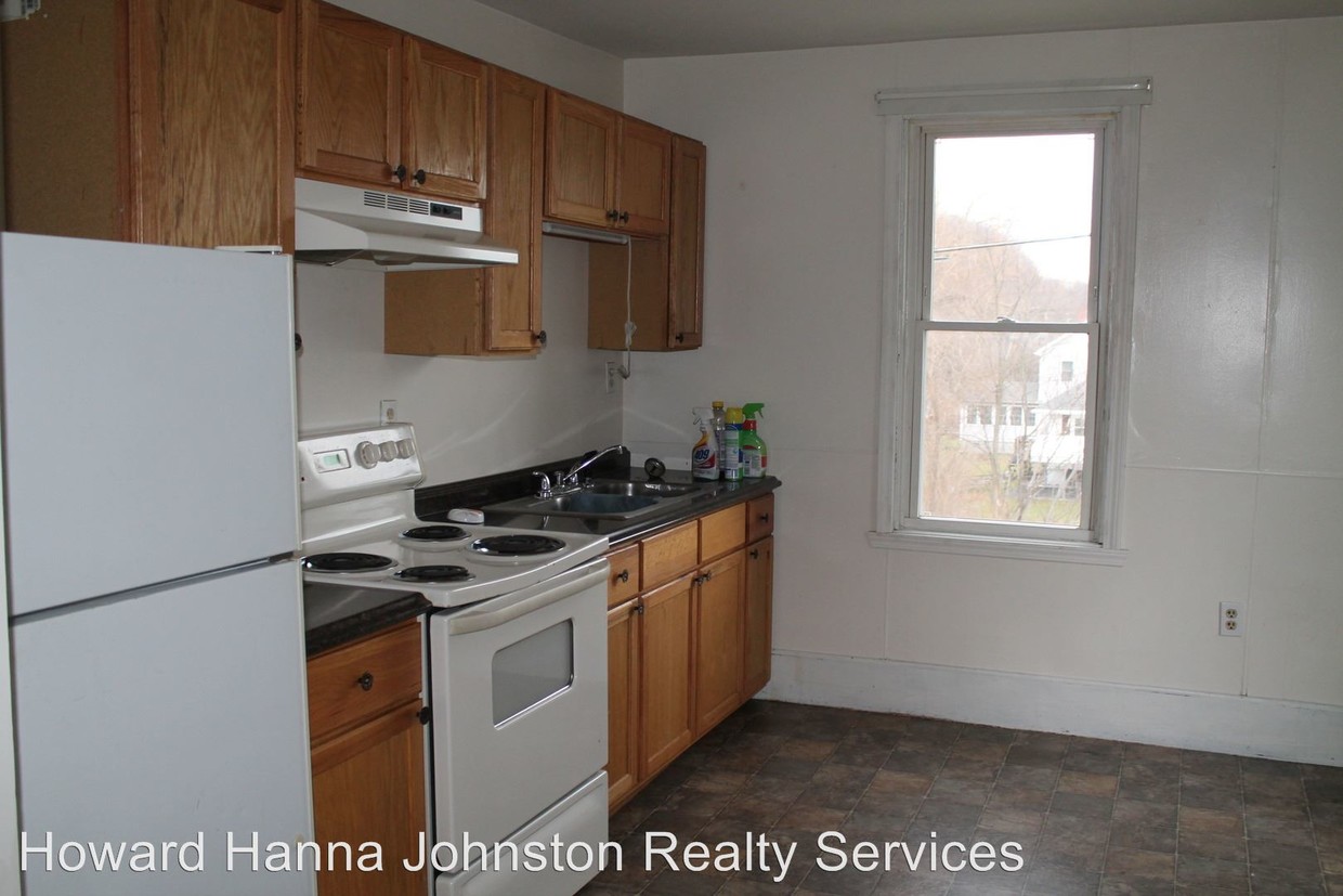 Primary Photo - 2 br, 1 bath House - 600 S Logan Blvd