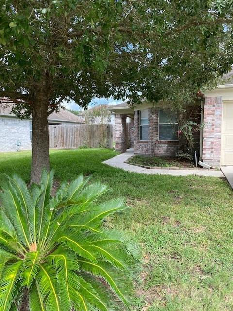 Primary Photo - 21014 Foxwood Glen Ln