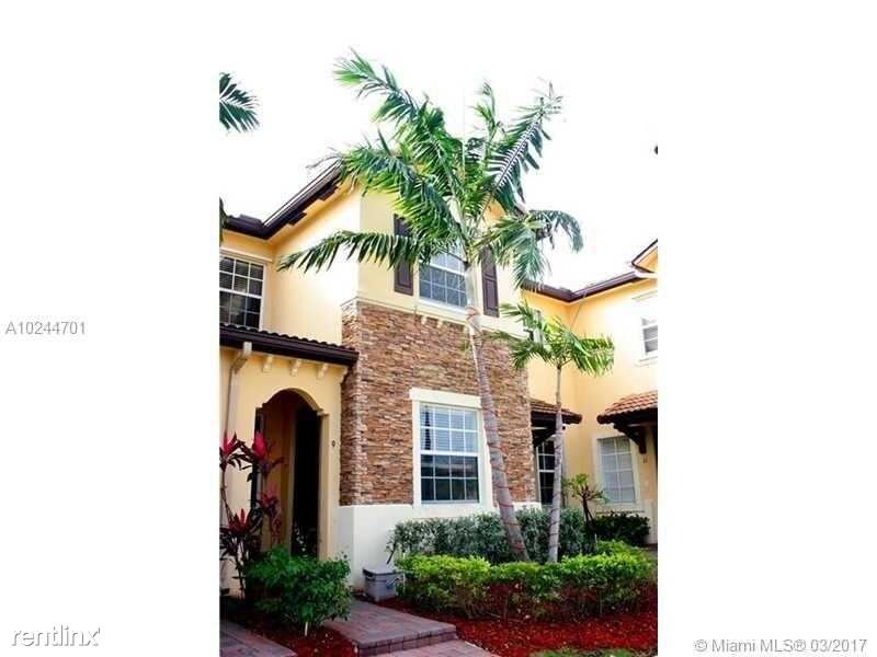 Primary Photo - 9135 SW 227th St