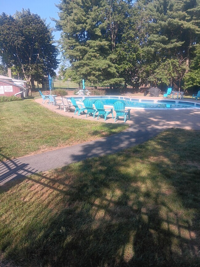 Community Pool - 20 Lancaster Estates