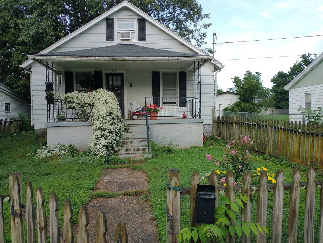 212 Rogers Ave, Mount Sterling, KY 40353 House Rental in Mount