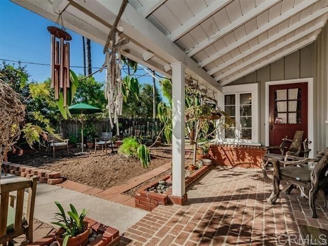 Foto del edificio - 545 Hillside Ct
