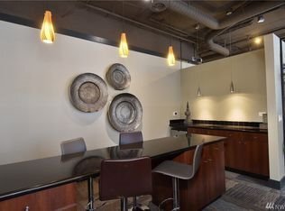 Building Photo - Great Downtown Condo Unit 1bd 1bath Plus B...