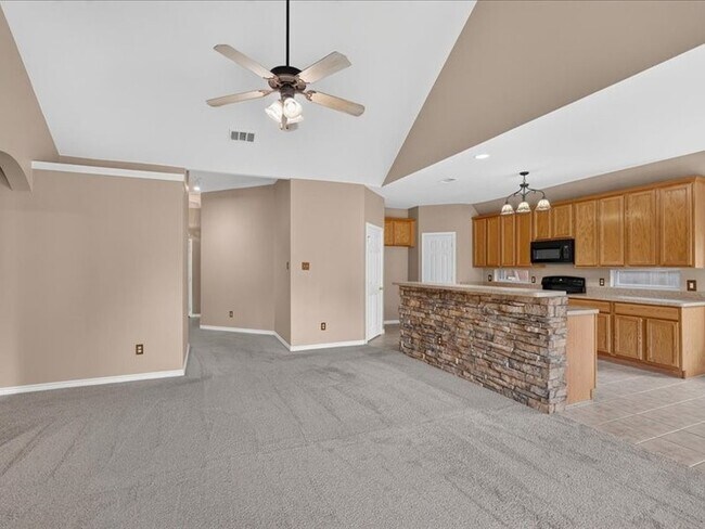 Foto del edificio - 5912 Meadowglen Dr