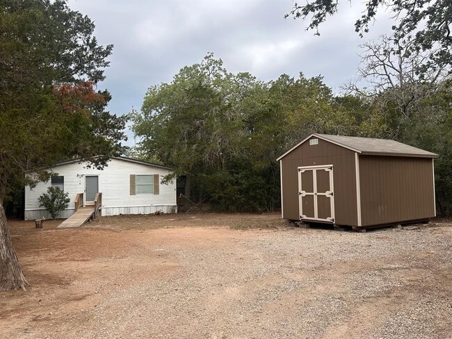 Building Photo - 302 Lone Star Rd
