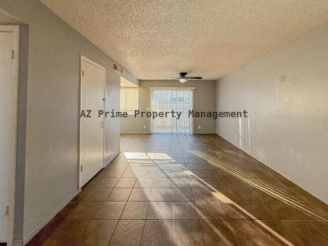 Foto del edificio - 15601 N 27th St