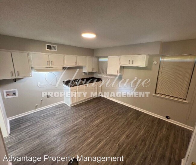 Building Photo - 4 br, 1.5 bath House - 3423 Elk Point Dr.