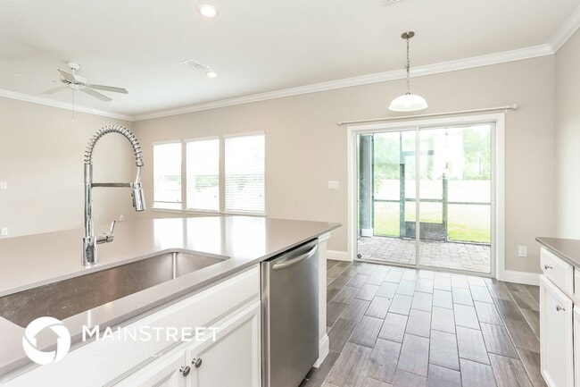 Foto del edificio - 51 Silver Creek Pl
