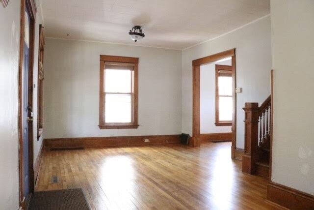 Foto principal - 3233 Grand Ave S