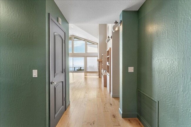 Building Photo - 75 Chadbourne Way