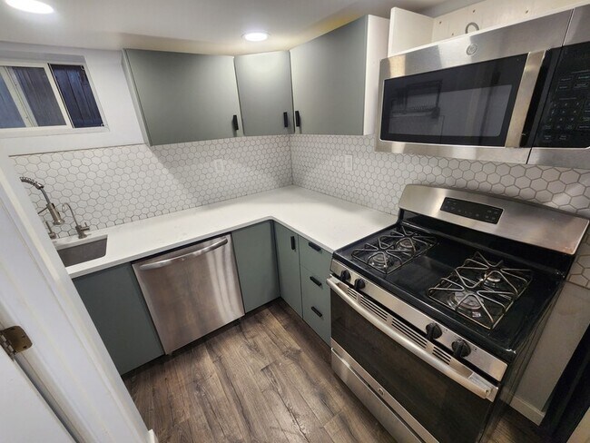 Foto del edificio - 842 E Stratford Ave
