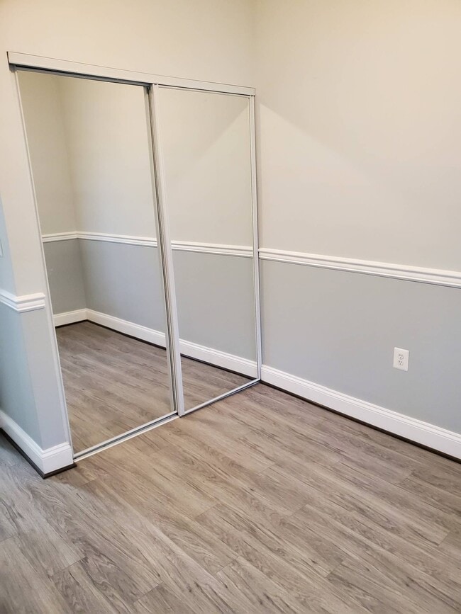 Building Photo - 2838 Washington Blvd