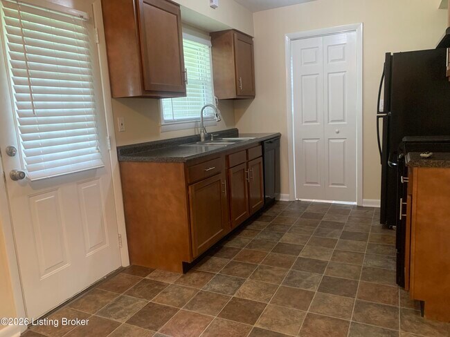 Building Photo - 2611 Gardiner Ln