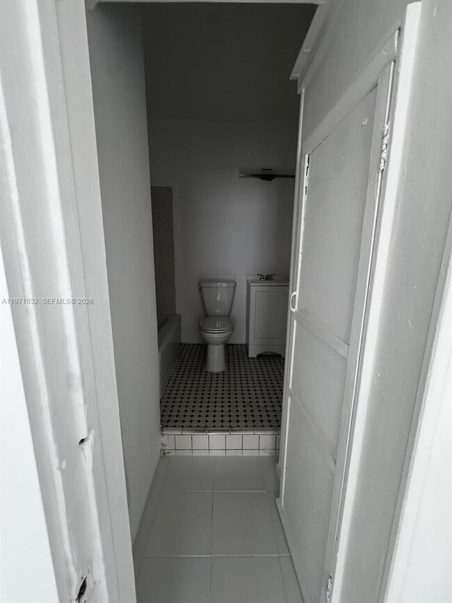 Building Photo - 1456 Washington Ave