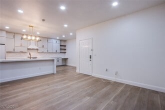 Building Photo - 7255 W Sunset Rd