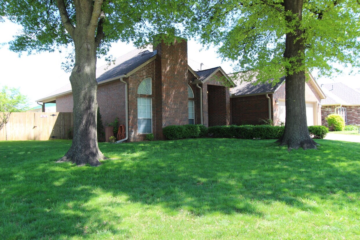 10035 S 94th E Ave, Tulsa, OK 74133 House Rental in Tulsa, OK