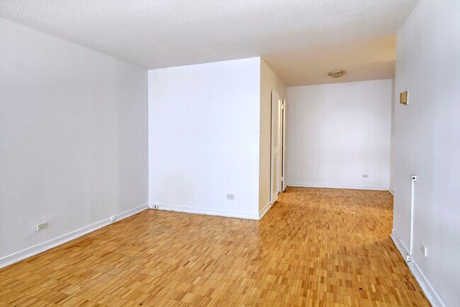 Photo du bâtiment - 1975 Maisonneuve Blvd W