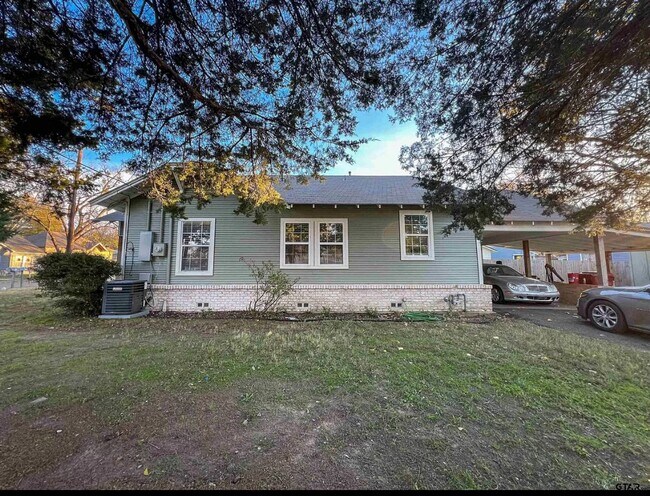 Building Photo - Cute Craftsman House in Mount Vernon