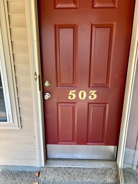 Foto del edificio - 503 Bridal Way Ct
