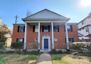 Building Photo - 2027 Sheridan St