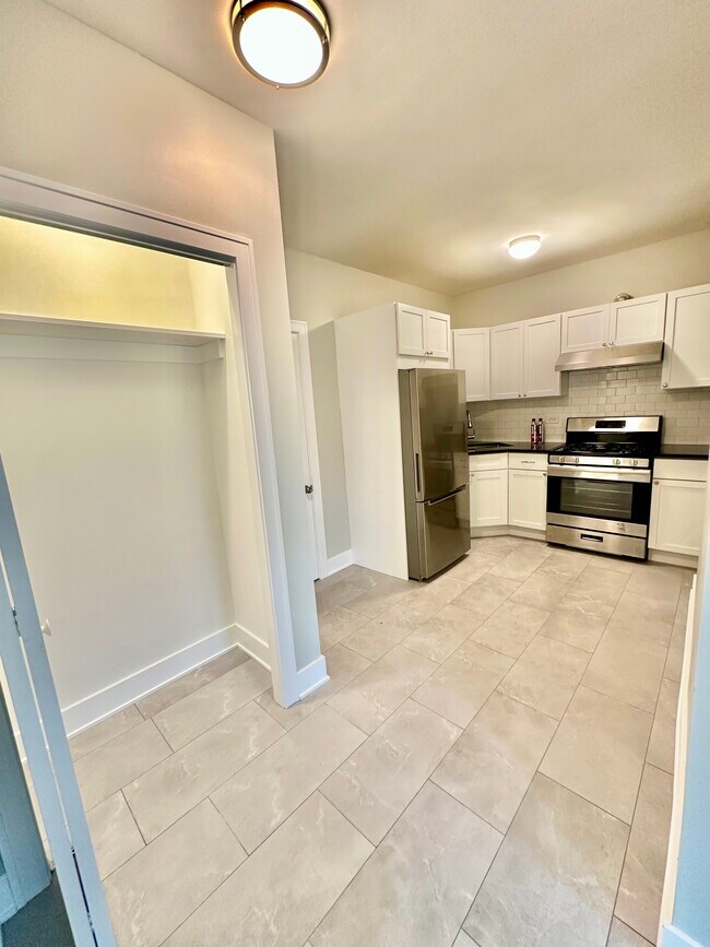 Foto del edificio - 2501 Grove St