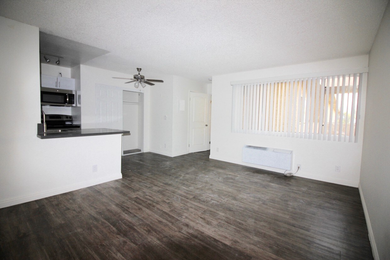 Foto principal - 4124 Eagle Rock Blvd