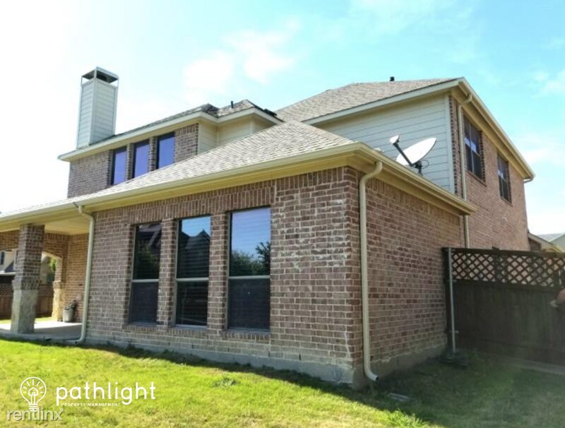 Foto del edificio - 5 br, 3.5 bath House - 3203 Overhill Drive...