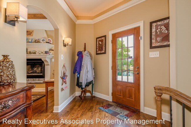 Building Photo - 4 br, 3 bath House - 3815 Mary Frances Drive